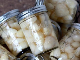 Paano maiimbak ang peeled na bawang