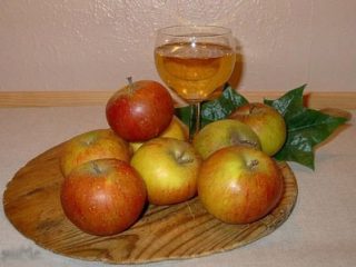 Versterkte appelwijn thuis