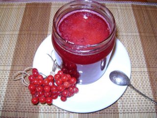 Prosty przepis na kalinę na zimę
