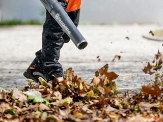Aspirador de jardí per recollir fulles