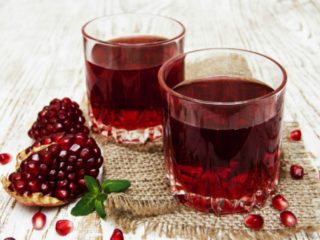 Varför granatäpplejuice är bra för kvinnor och män