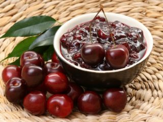 Marmellata di ciliegie e ciliegie: ricette per l'inverno