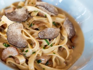 Pasta na may truffle sauce: mga recipe