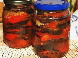 Igisa ang talong para sa taglamig: masarap na mga recipe sa pagluluto, video
